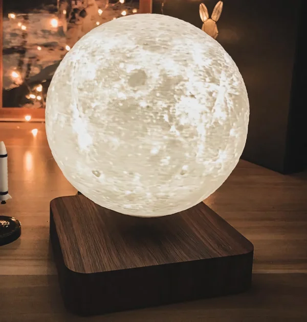 Levitating/Magnatic Roating Moon Lamp